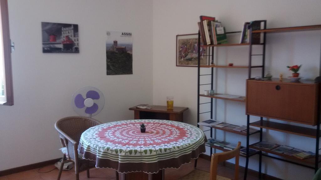 Apartment Via Vittoria Bastia Umbra Esterno foto